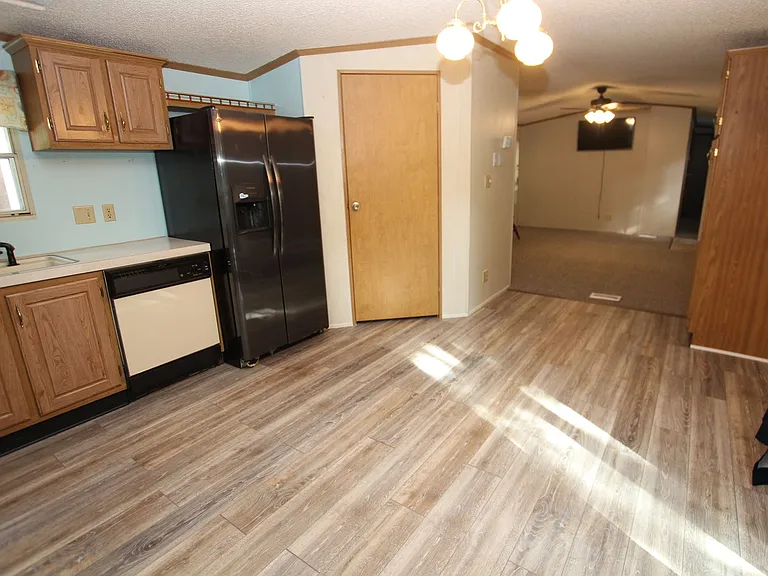 22927 Cypress Dr — Photo 4