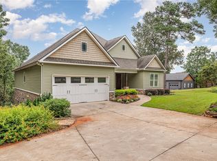 108 Deep River Rd, Townville, SC 29689