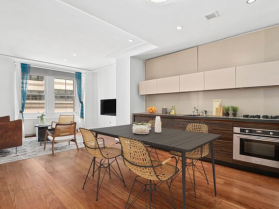 3rd image of 55 Wall St APT 832