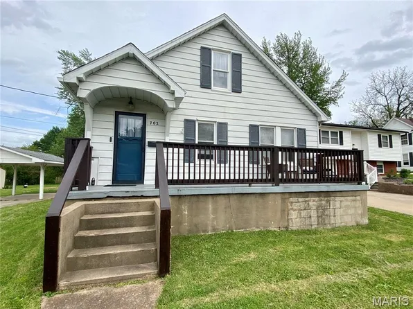 702 N Farmington Rd, Jackson, MO 63755