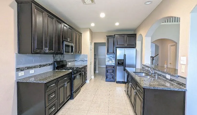 20909 Springport Ct — Photo 9