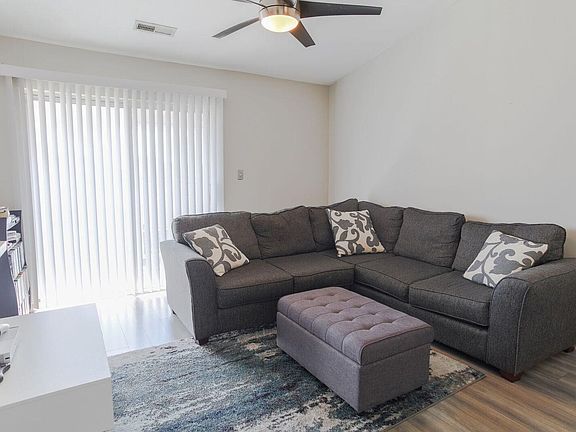 3rd image of 12415 Somerset Place Dr APT L