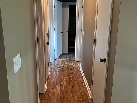 5th image of 15430 Harney St
