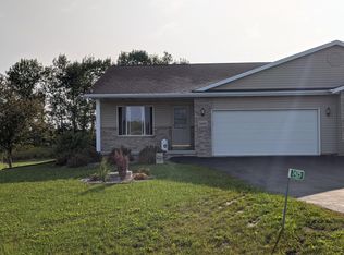 3425 Cimarron Ct, Manitowoc, WI 54220