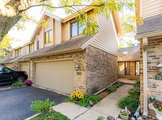 7914 S Garfield Ave, Burr Ridge, IL 60527