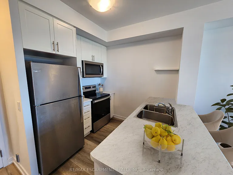 5055 Greenlane Rd #313 — Photo 4
