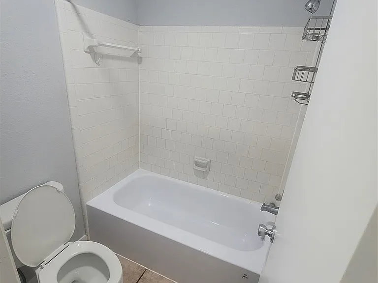 22715 Braken Manor Ln — Photo 11