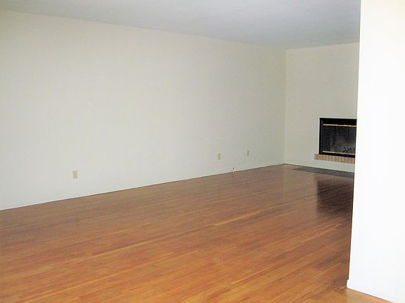 2nd image of 1122 Cordova St APT 1