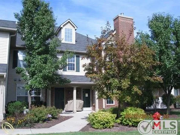4127 Kirkway Ct, Howell, MI 48843