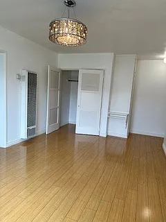 622 E Windsor Rd #17 — Photo 5
