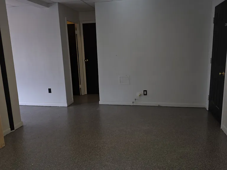 639 Pawling Ave #1 — Photo 6