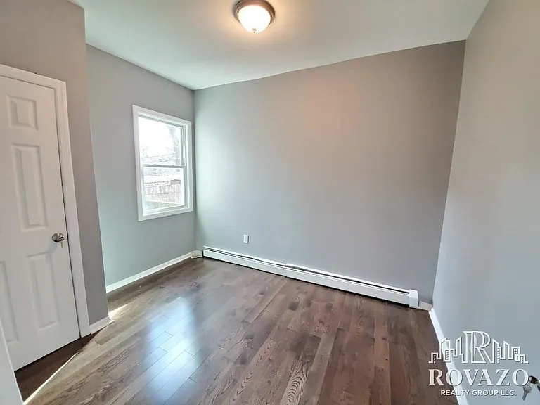 294 S 7th St #2A — Photo 11