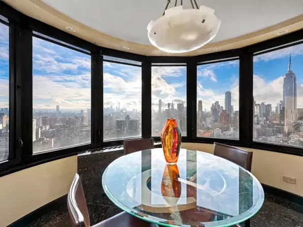 330 East 38th Street image 1 of 8