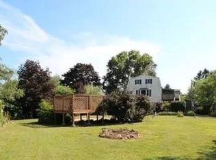 122 Midway Oval, Groton, CT 06340