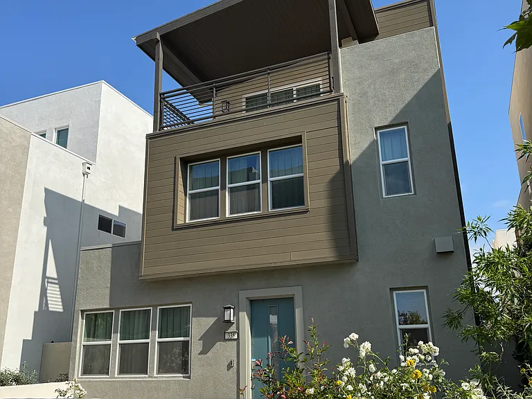 335 Sawbuck — Photo 1