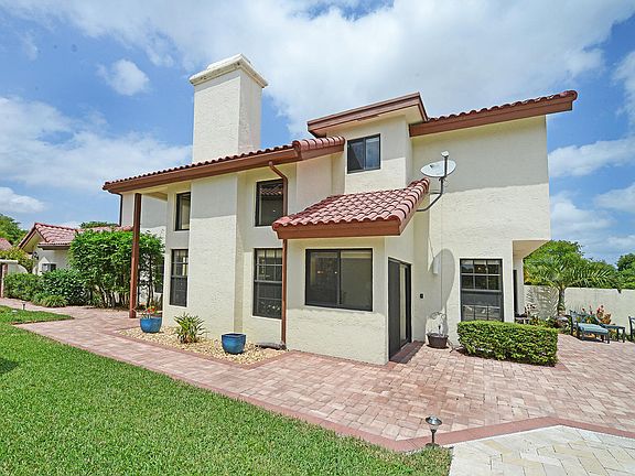 Home For Sale In Town Place Club Villas