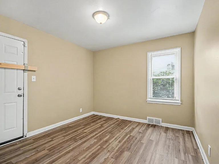 15474 Prest St — Photo 12