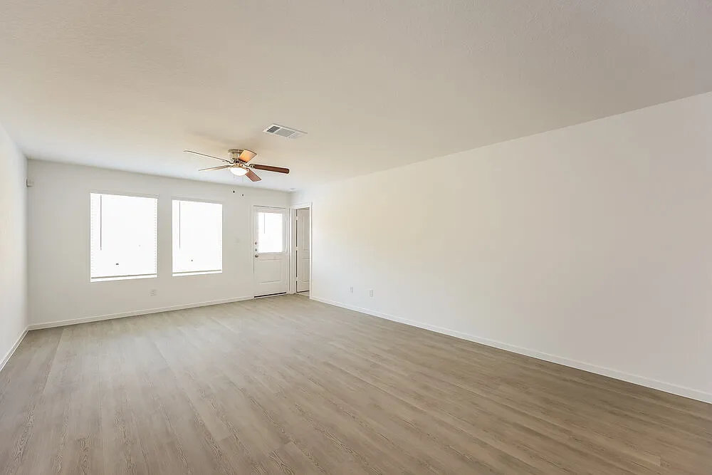 4 bed, 2.0 bath, 1575 sqft, $1,655 — Photo 4