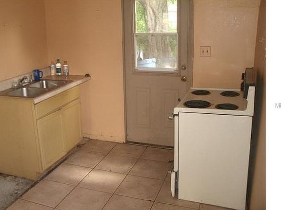 5th image of 1232 Saint James Rd