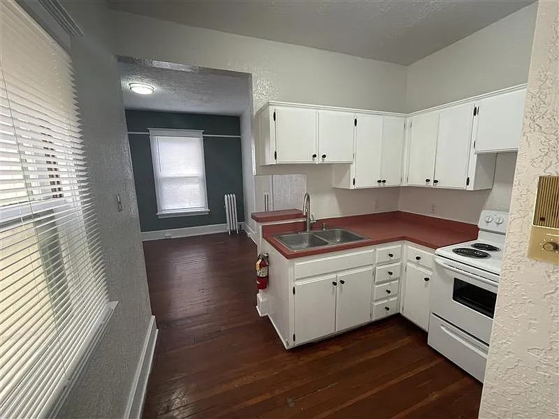 The Historic Broadway Market Building - Renovated 1 Bed Apt. In Edo — Photo 3