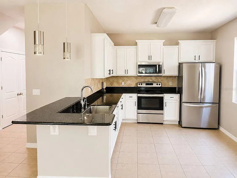 2256 Betsy Ross Ln — Photo 4