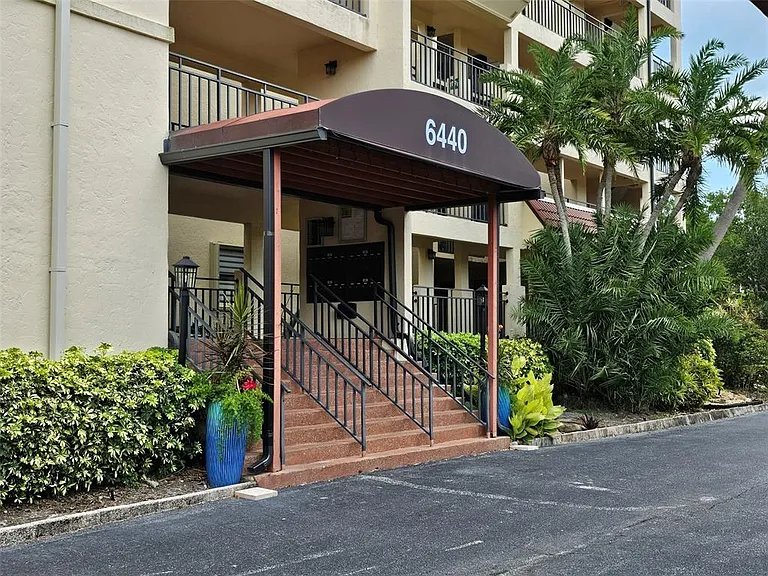 6440 Mourning Dove Dr #402 — Photo 2