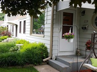 2350 S 72nd St, Milwaukee, WI 53219