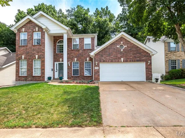 17234 Hilltop Ridge Dr, Eureka, MO 63025