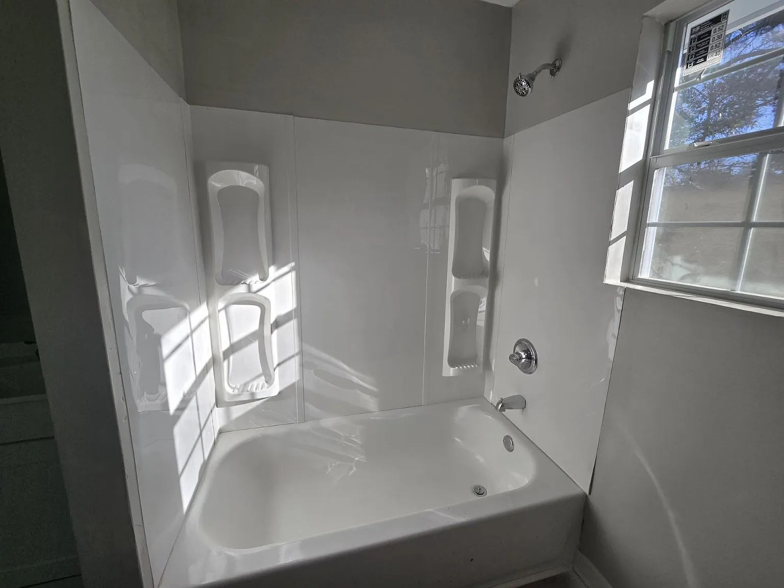 2 bed, $825 — Photo 2