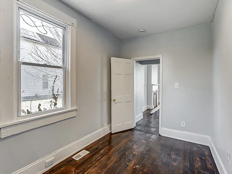 2826 E 2nd St — Photo 13