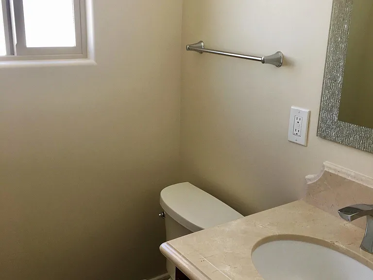 MAIN LEVEL BATH DETAILS