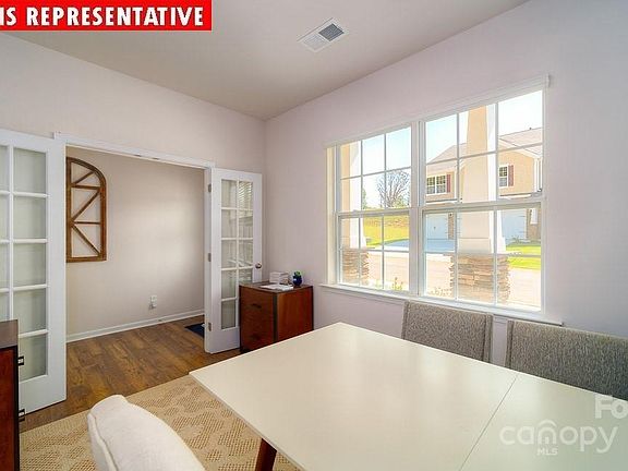 3rd image of 105 Windstone Common Ln