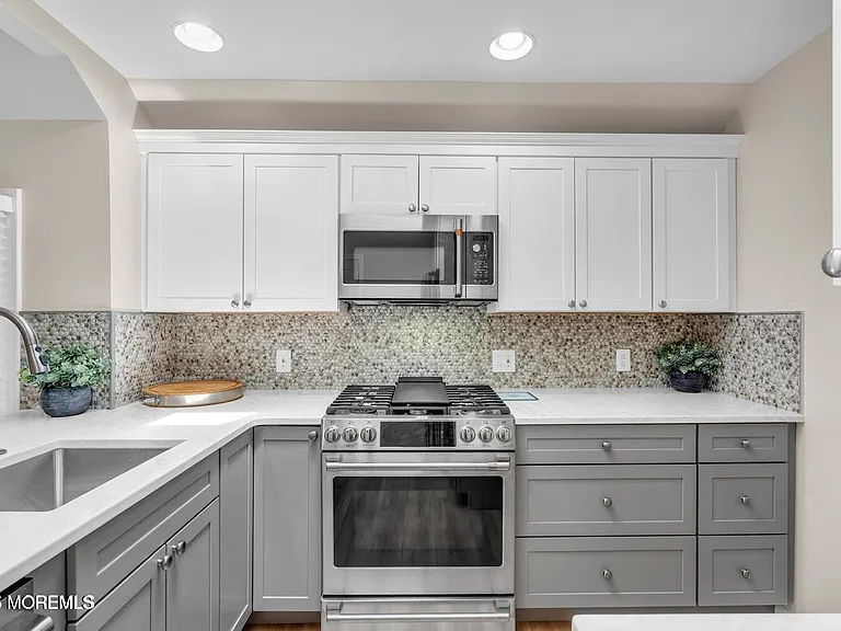 520 Brighton Ave — Photo 10