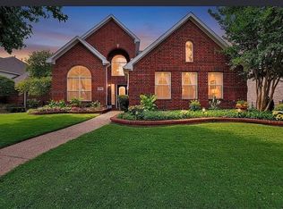 8810 Edgelake Trl, Rowlett, TX 75088