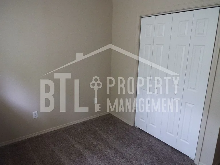 5012 Orchard Ln — Photo 8