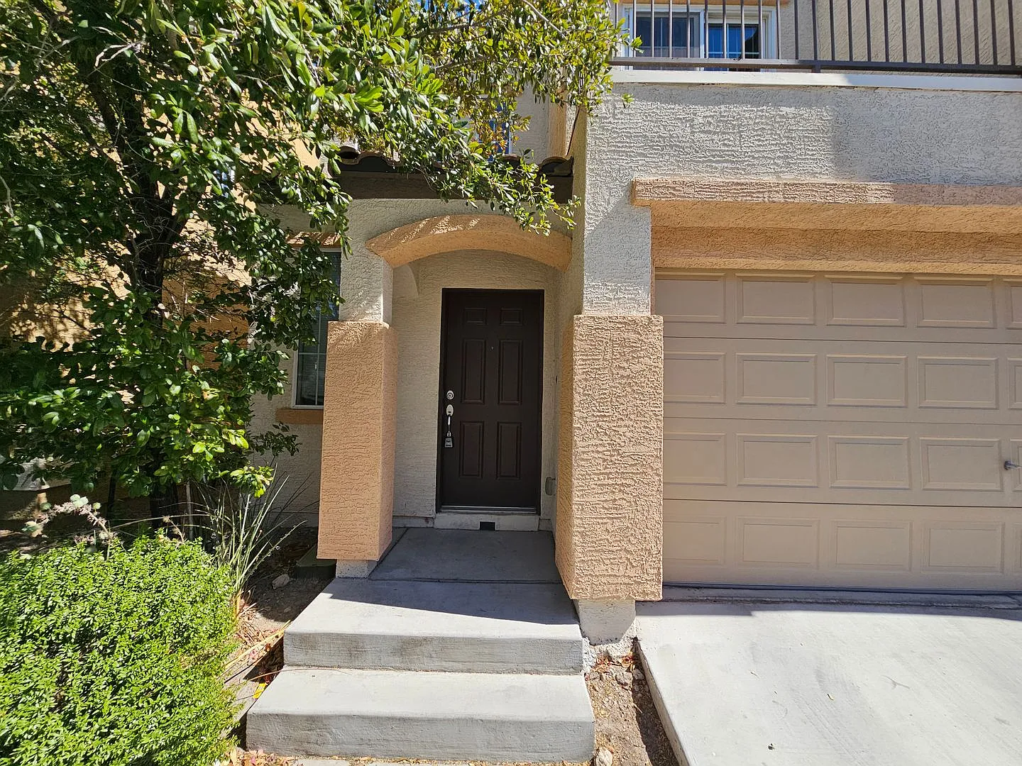 Stylish Family Home with Granite Counters & Custom Cabinets — Photo 2