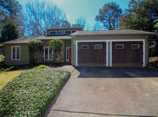 6658 Springlake Dr, Columbus, GA 31909