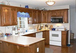 4th image of 391 Walter Dr