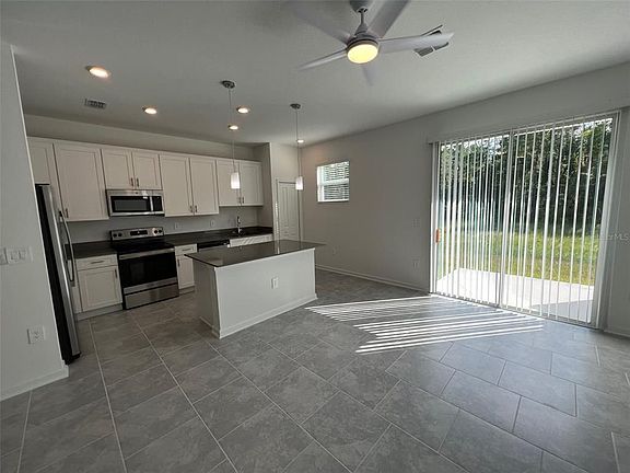 3rd image of 7492 Stone Creek Trl