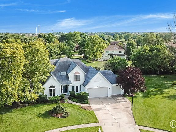 5th image of 24065 Ascot Ct