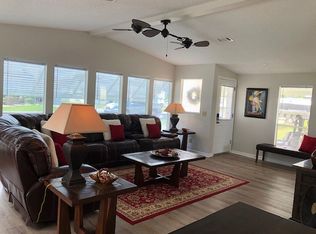 748 Prado Dr, Lady Lake, FL 32159