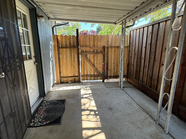 4901 11th Ave — Photo 28