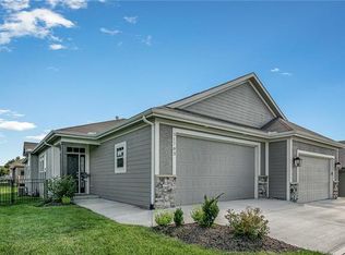 31703 W 83rd Place, De Soto, KS 66018
