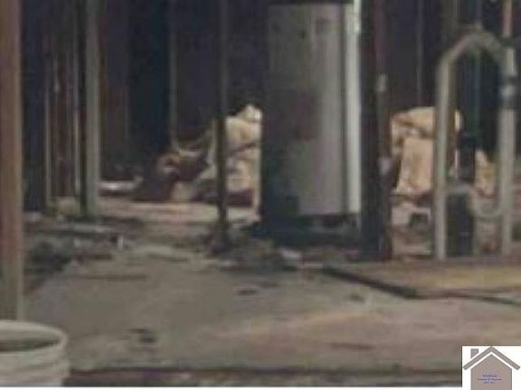 5th image of 415 Hubbardsville Ln
