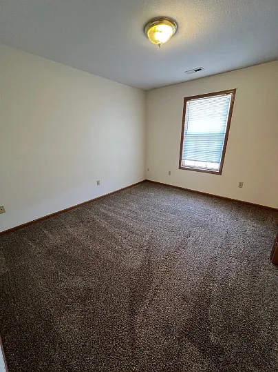 1002 Juniper Ct #B — Photo 6