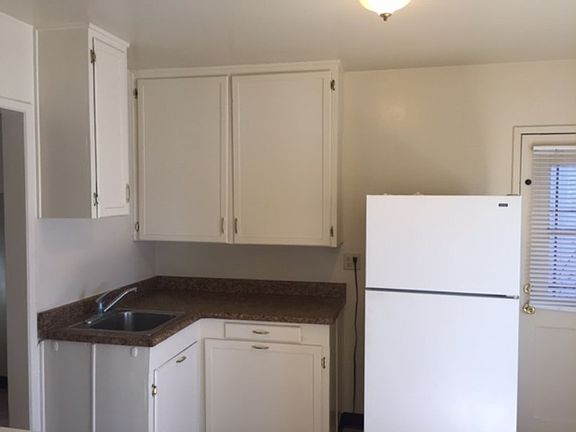 4th image of 725 E 7th St