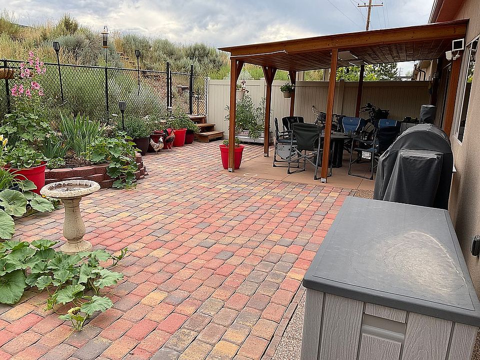1st image of 243 W Bristlecone Dr