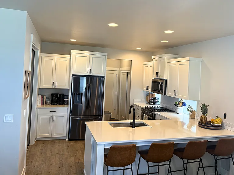 3749 NE Petrosa Ave — Photo 4