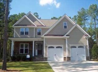 75 Heather Brook Cir, Spring Lake, NC 28390