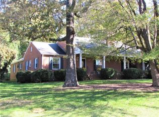 105 Kathland Ave, Thomasville, NC 27360